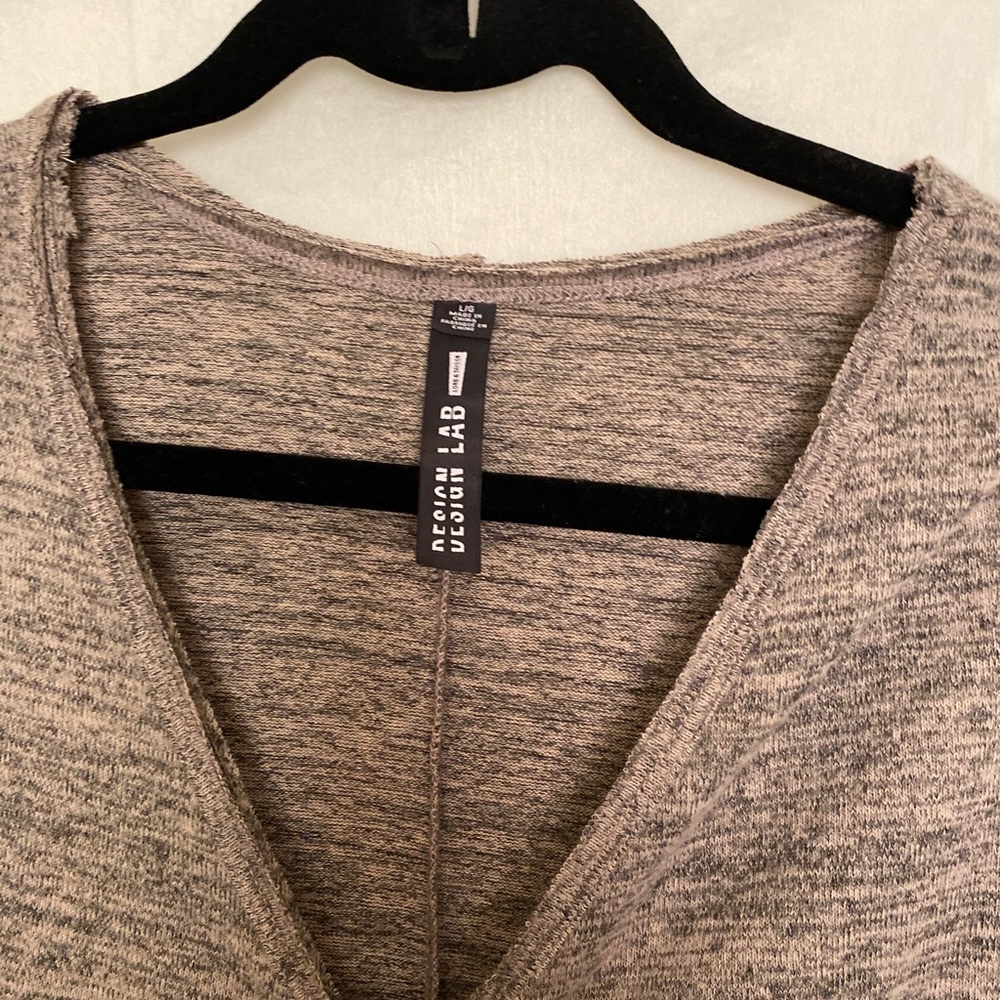 Design Lab // Ruched Front Tee - Picture 2 of 3
